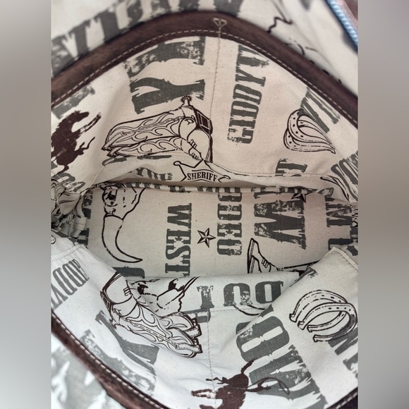 Holy Cow Couture Town Square Tote - Picture 6 of 11